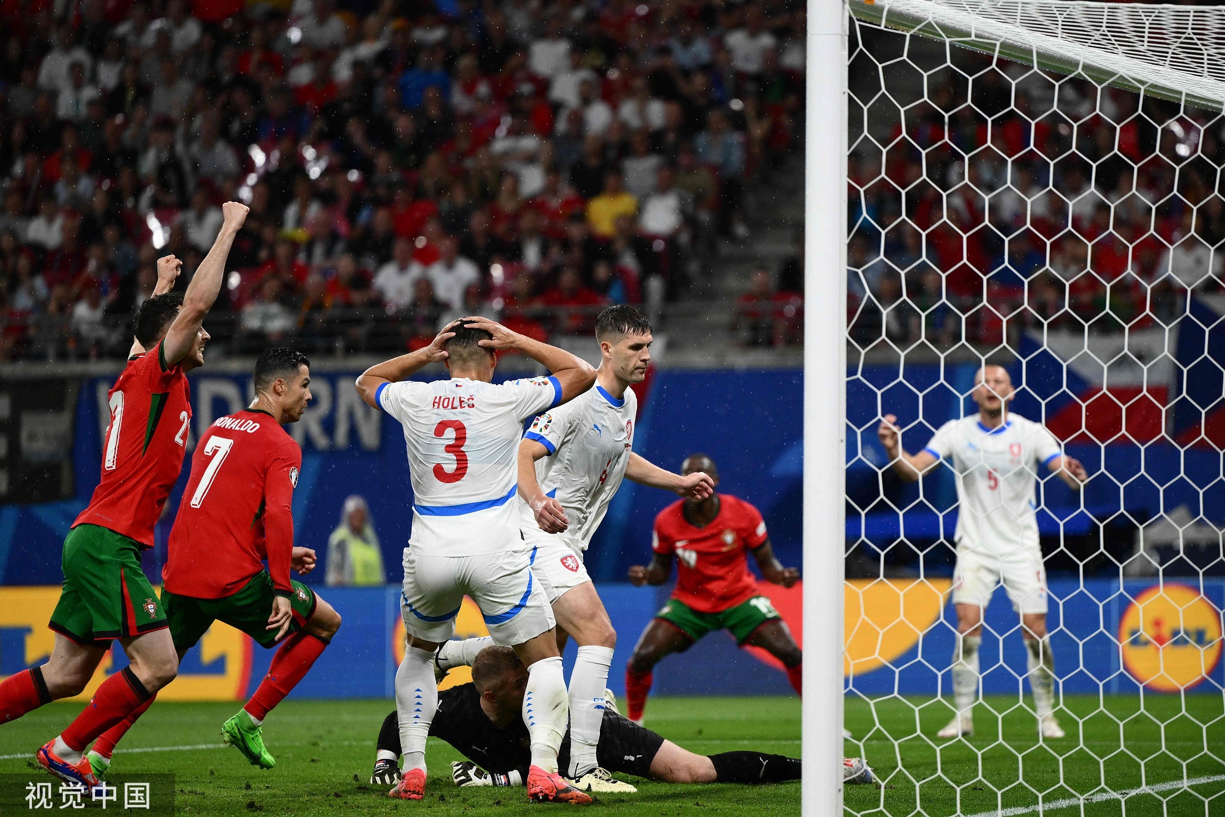 日本力克葡萄牙，蒂亚戈状态火热