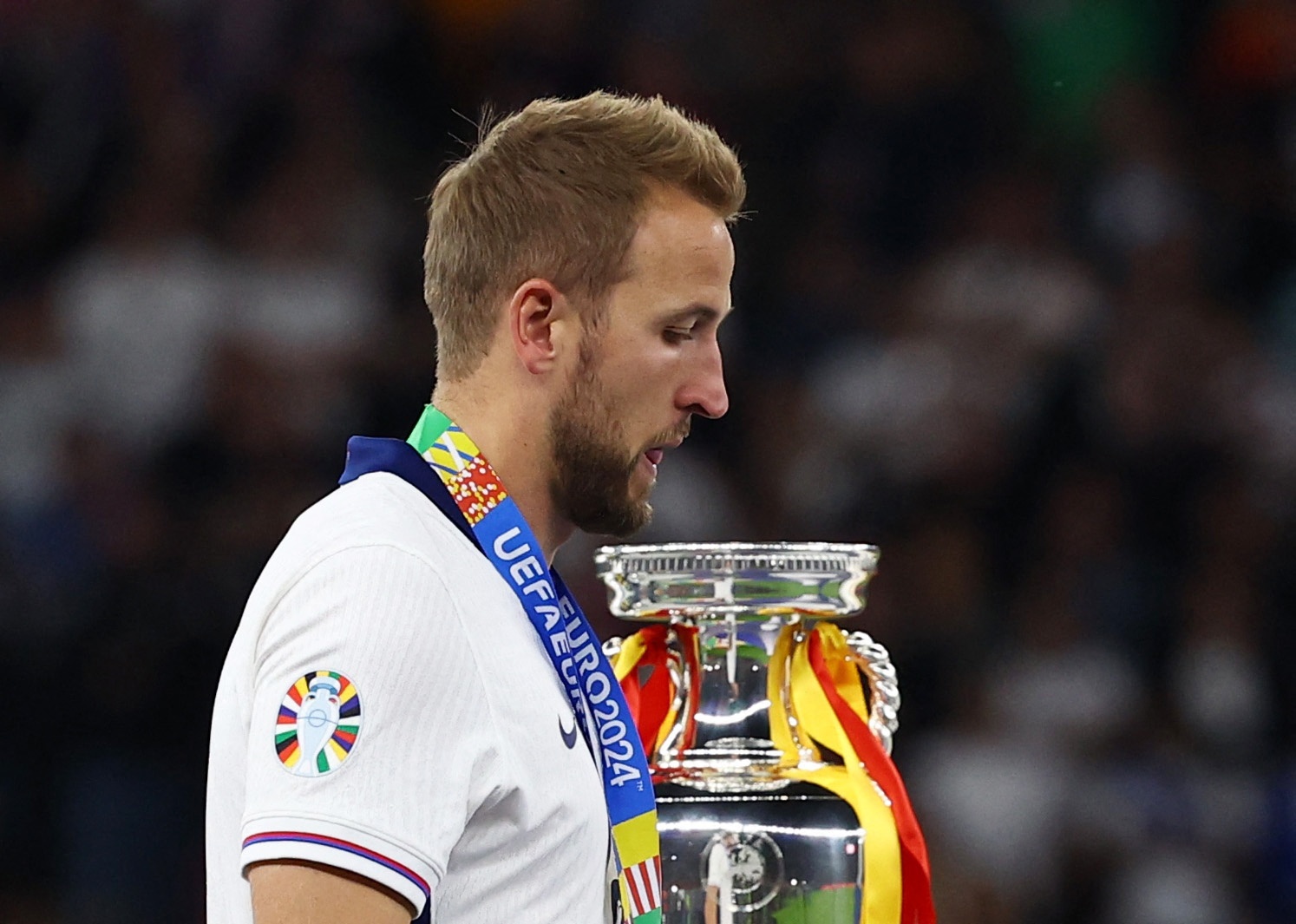 利物浦完胜切尔西，凯恩高光表现