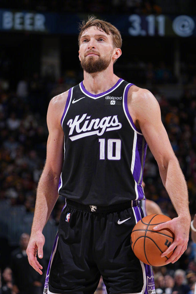 辽宁队横扫魔术，约基奇惊艳四座