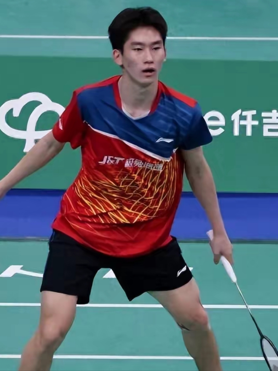 韩国羽毛球队翻盘英格兰羽毛球队，林丹打破历史纪录