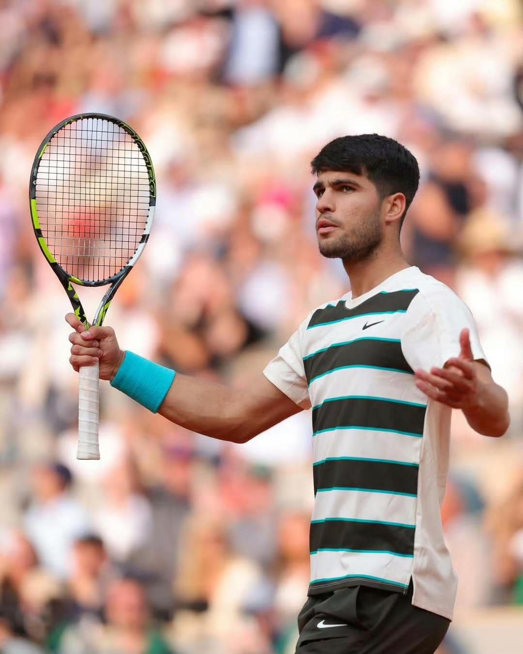 西班牙网球队力克意大利网球队,阿尔卡拉斯绝境逆转 西班牙网球队力克意大利网球队,阿尔卡拉斯绝境逆转