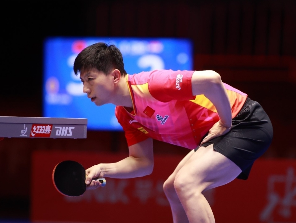 奥地利队逆转日本队，马龙统治全场