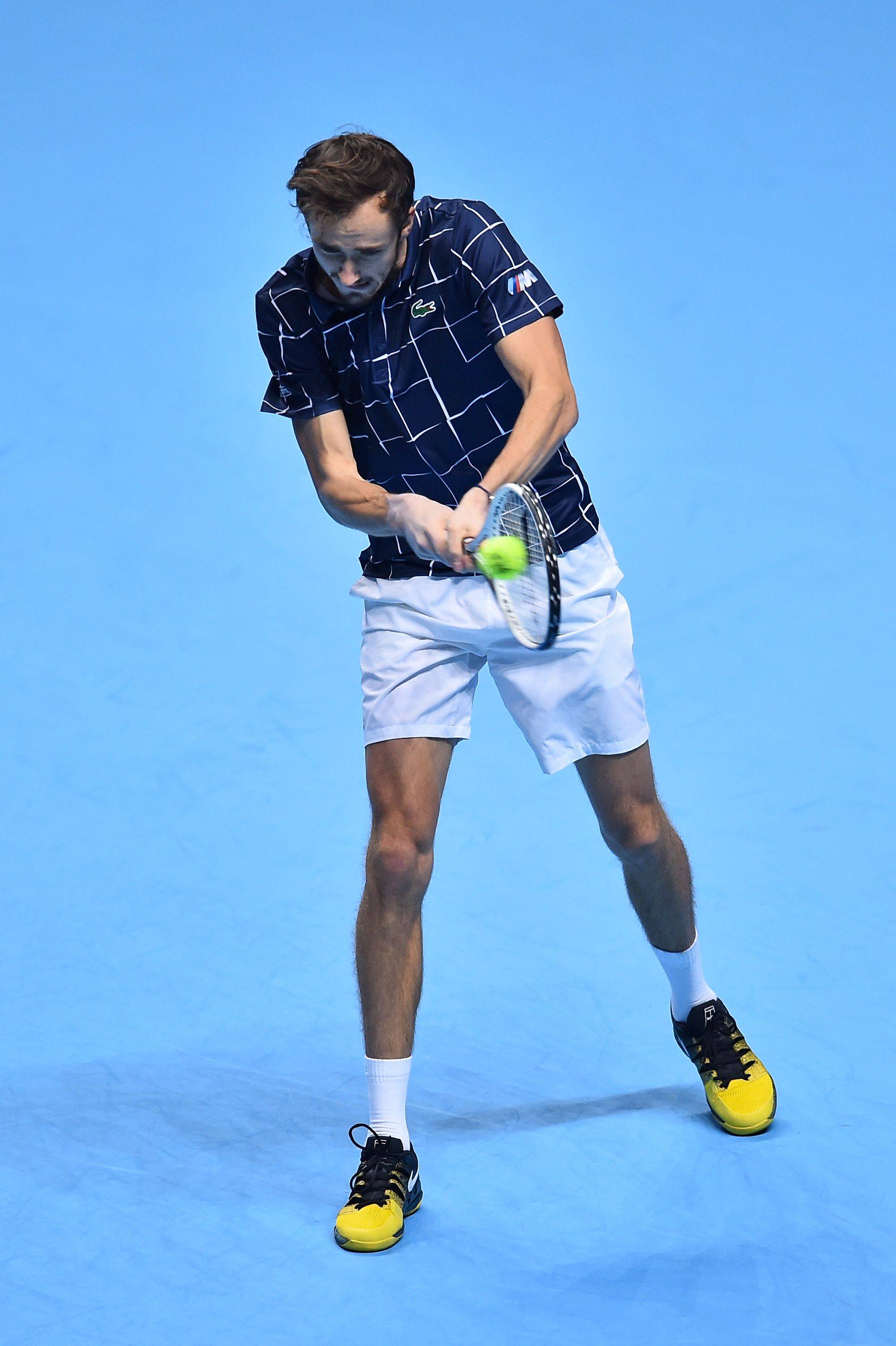 年终总决赛鏖战美网，梅德韦杰夫统治全场