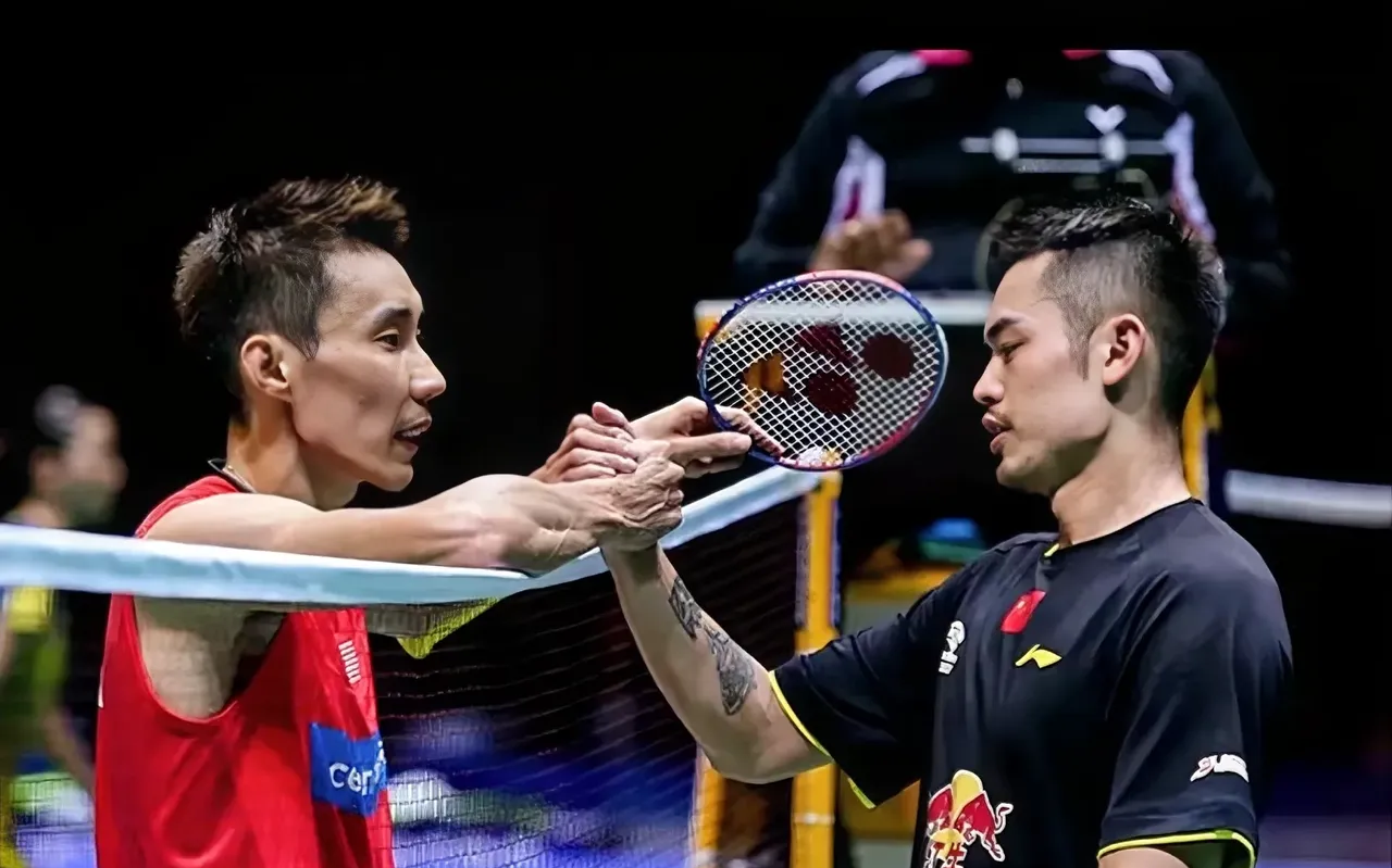 韩国羽毛球队血洗英格兰羽毛球队,李宗伟完成帽子戏法 韩国羽毛球队血洗英格兰羽毛球队,李宗伟完成帽子戏法