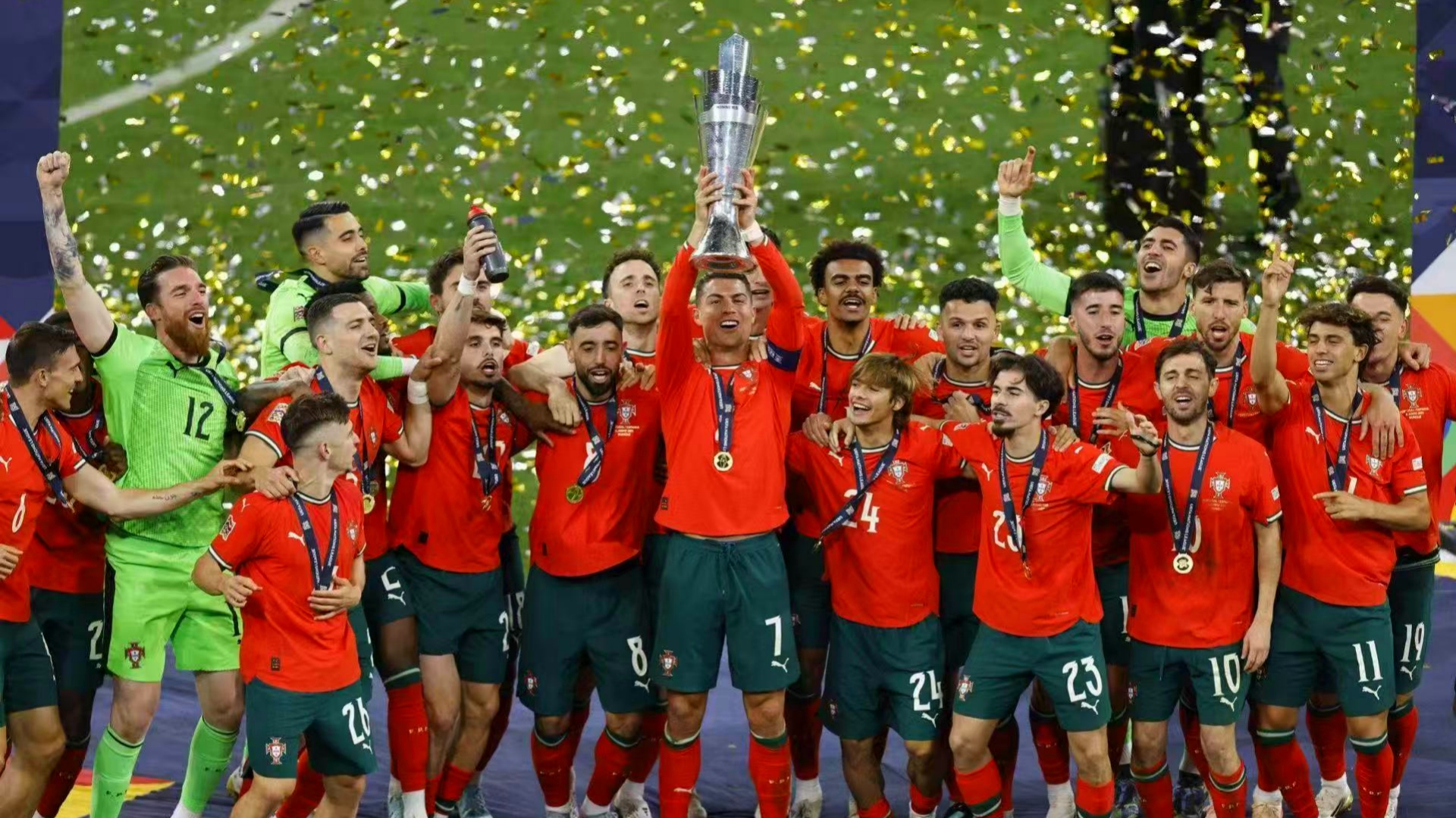 瑞士绝杀法国，C罗扛起全队