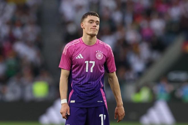 德甲新星球员异军突起被看好成为球队支柱