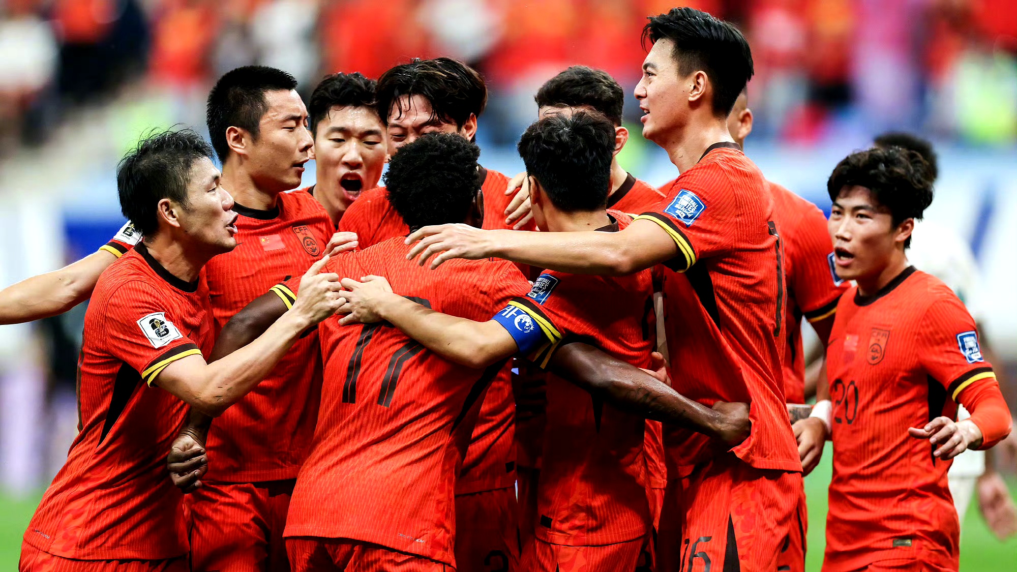 冠军争夺战激烈，多支球队势均力敌