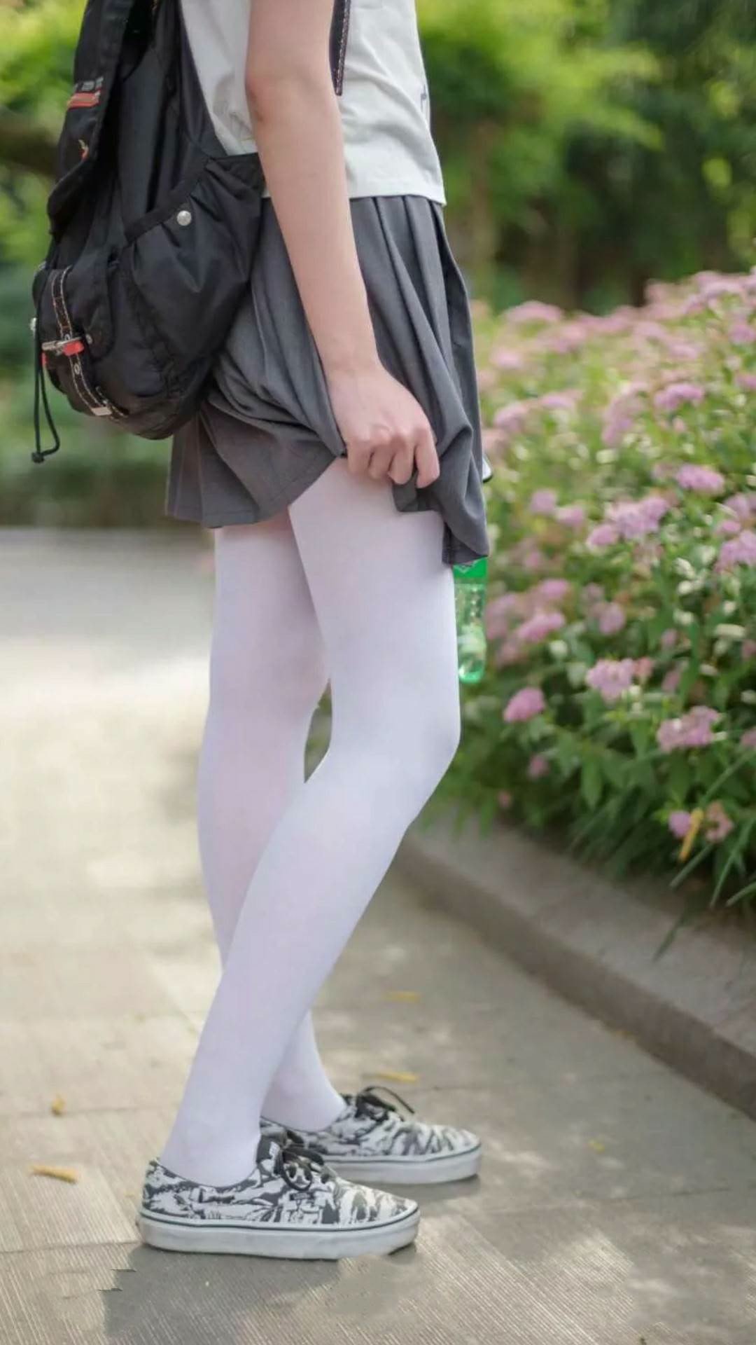 浓眉关键先生显神威,活塞单节狂潮拉开火箭