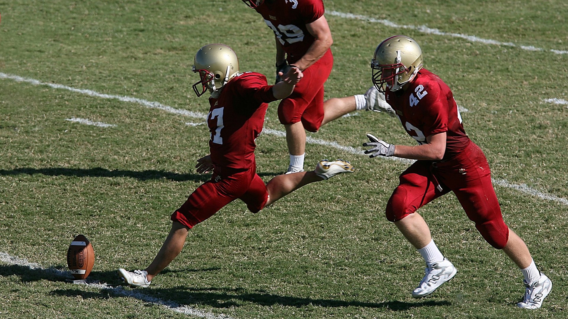 格纳布里闪耀全场,西班牙战术压制终结波兰连胜