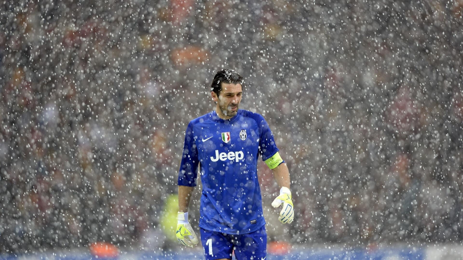 跨越次元的对决，当NBA总决赛焦点战遇上篮网强压深圳队